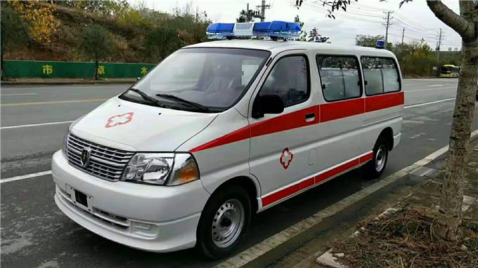 同德县丰田海狮救护车